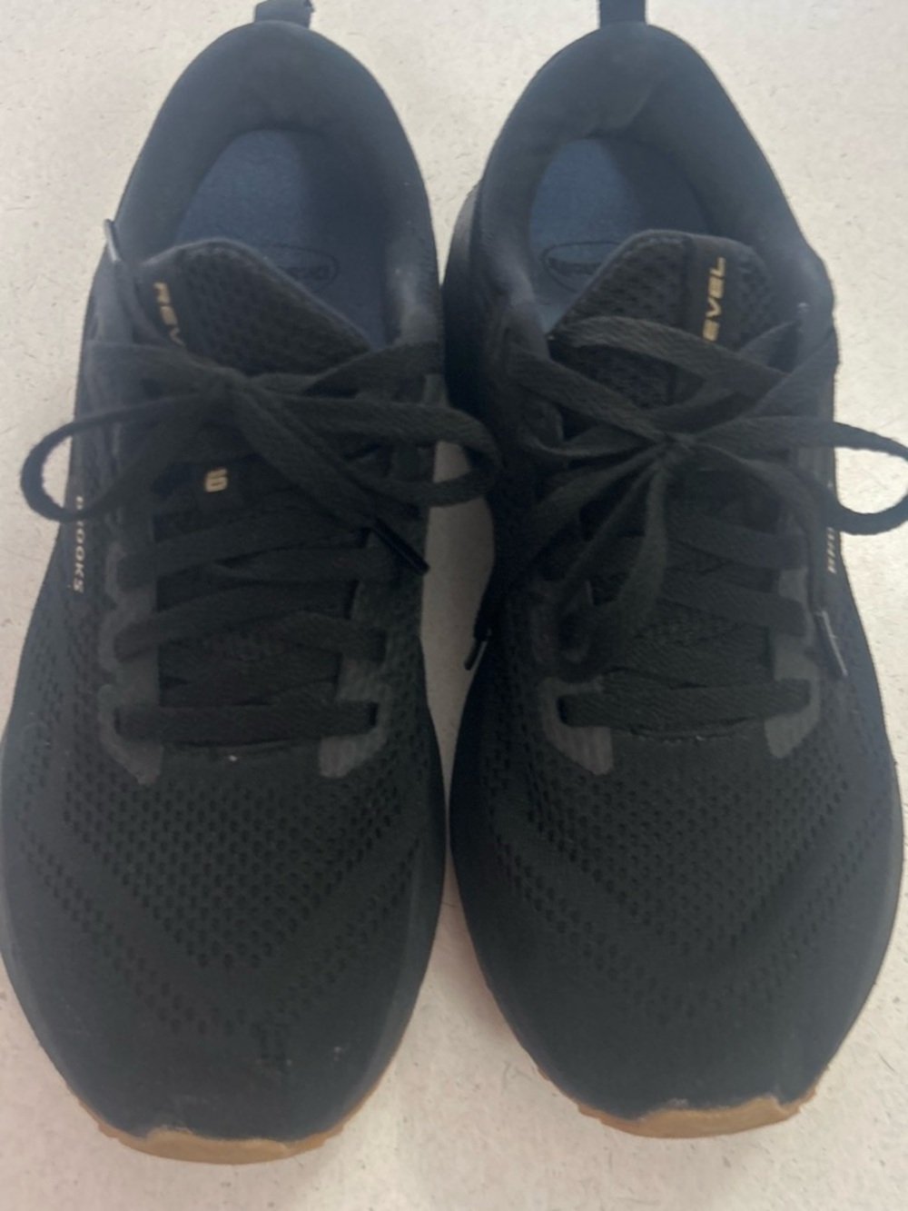 Brooks revel sneakers